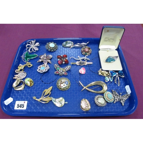 545 - Assorted Costume Brooches, including Alpaca Mexico leaf brooch, butterflies, salamander, bows etc :-... 