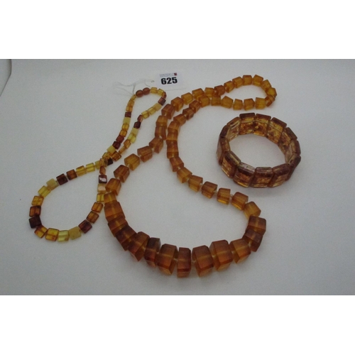 625 - A Single Strand Graduated Square Cut Amber Bead Necklace, together with an elasticated amber coloure... 