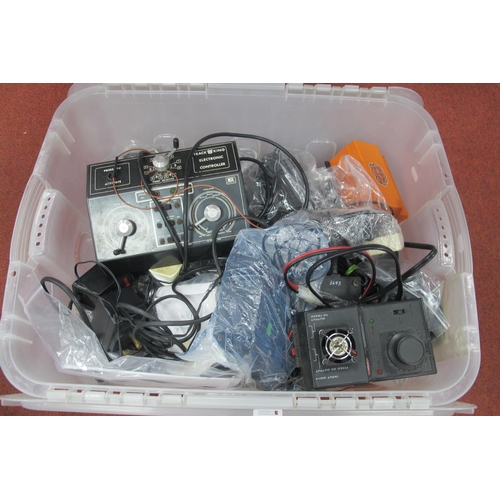 456 - A Quantity of Track Controllers, Transformers etc, Hornby, Bachmann examples (untested - for spares/... 