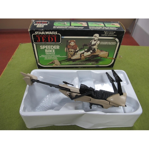 52 - An Original Star Wars Trilogy Return of The Jedi Speeder Bike Vehicle, near complete however small p... 