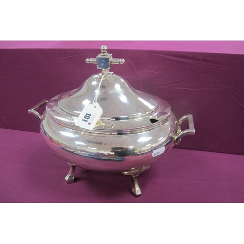 101 - An American Meriden Britannia Company Plated Soup Tureen, (stamped marks rubbed) of plain oval form ... 