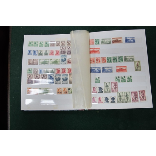 592 - Papua New Guinea Collection of Mint and Used Stamps, from 1901 to 1990, nice representative lot.