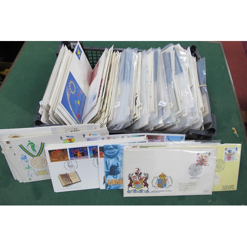 623 - An Accumulation of Over Three Hundred and Twenty R.M. FDC's, Benham Covers, Unaddressed Cover and Ai... 