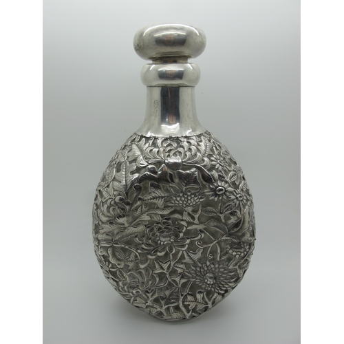 1 - A XX Century Yuan Shun Chinese Export Stoppered Decanter, the dimpled glass decanter allover profuse... 