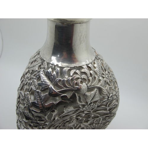 1 - A XX Century Yuan Shun Chinese Export Stoppered Decanter, the dimpled glass decanter allover profuse... 