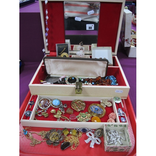 80 - A Mixed Lot of Assorted Costume Jewellery, including brooches, assorted bead necklaces, imitation pe... 