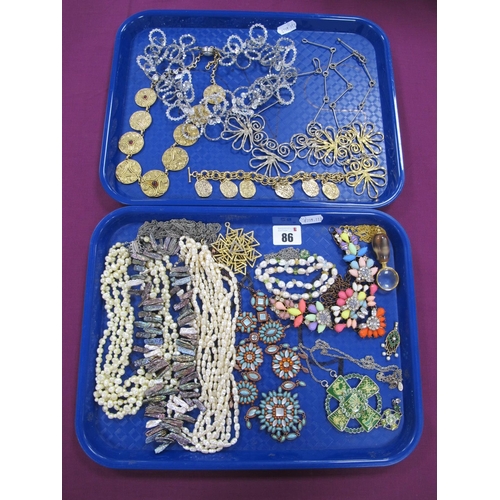 86 - Assorted Costume Jewellery, including decorative Sarah Coventry drop pendant, Langani openwork beade... 