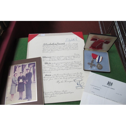 415 - Member of the British Empire (M.B.E) Medal and QEII Silver Jubilee Medal, in presentation case, awar... 