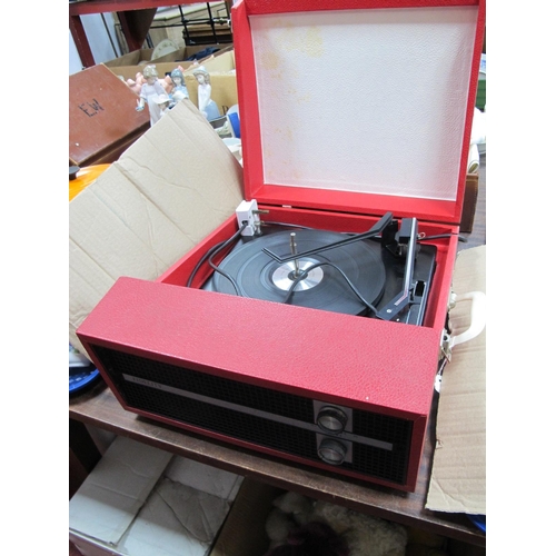 1121 - A Fidelity Portable Record Player, circa mid XX Century.