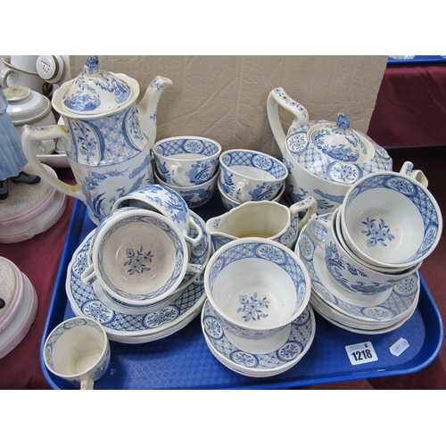 1218 - Furnivals 'Old Chelsea' Table Pottery, of approximately twenty eight pieces, a similar Mason's tea p... 