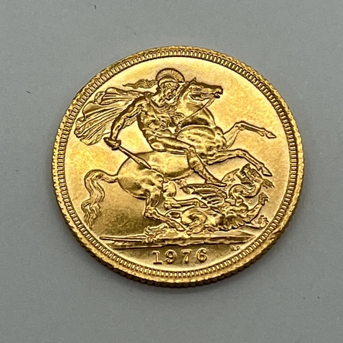 119 - 1976 QEII Gold Sovereign.