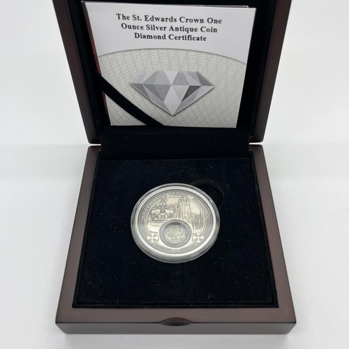 64 - 2019 One Ounce Silver Cameroon 1500 Francs Coin, features 1ct natural diamonds, cased with certifica... 