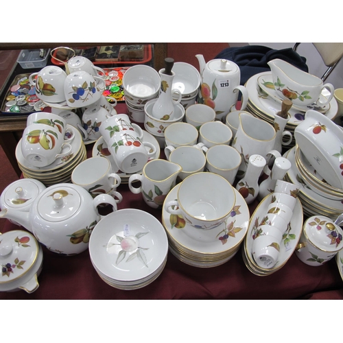 1213 - Royal Worcester 'Evesham' Table Pottery of over 100 pieces.