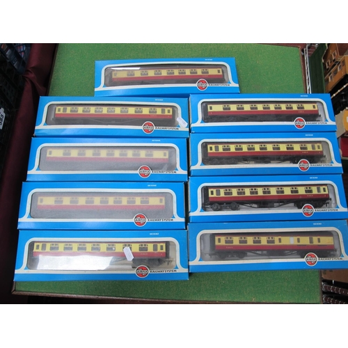 381 - Nine 'OO'Gauge/4mm Airfix Boxed BR Cream/Red Coaches, eight composite Ref No 54203-4 and one brake R... 