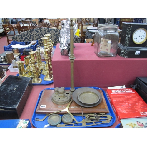 1429 - A Set of Brass Avery Scales, on mahogany base, circa 1900, together with part weight set.