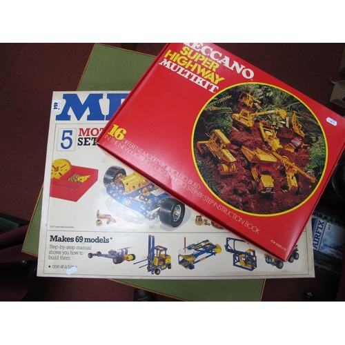 464 - Two Meccano Sets, comprising of #7505 No 5 motorised construction set, No 16 Super Highway multi kit... 