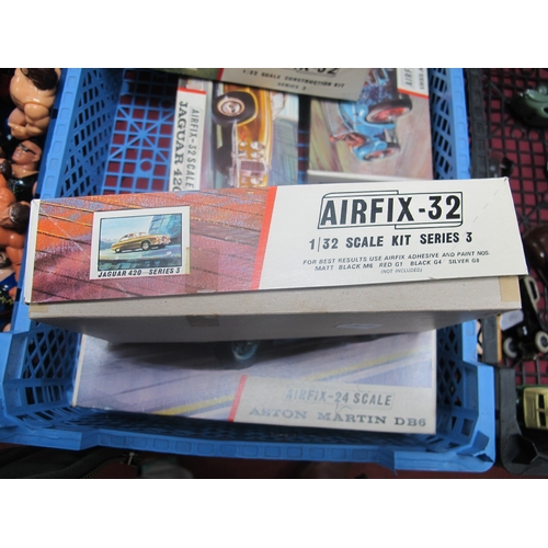 413 - Five Airfix 32 and 24 Scale Plastic Model Kits, comprising of Austin Maxi (53), 1933 Alfa Romeo (52)... 