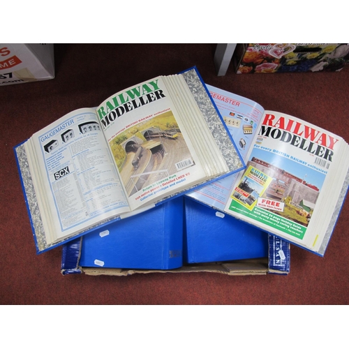 489 - Five Hardback Bound Collections of Railway Modeler Magazine, covering the years 1993, 1997, 1998, 19... 