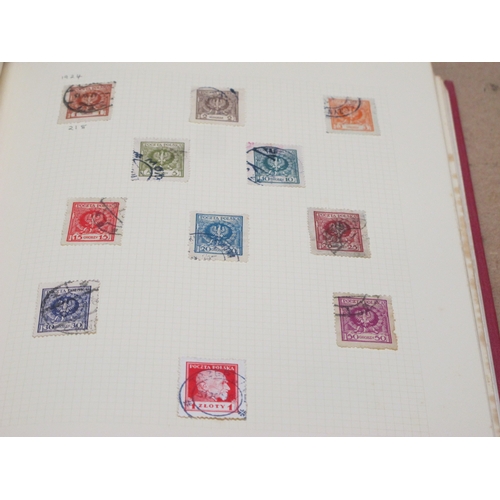 86 - Poland Stamp Collection, early to modern, housed in a loose leaf S.G Senator album.