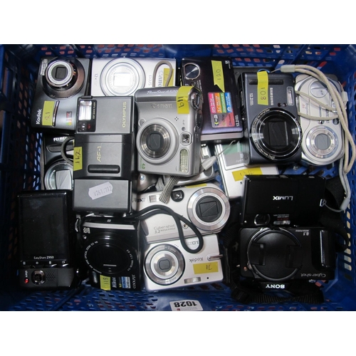 1028 - Camera's: Canon, Olympus, Kodak, Samsung, Sony, etc, many digital, approximately twenty one:- One Bo... 