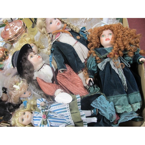 1098 - Leonardo Collector Porcelain Dolls, Dolls of distinction, other dolls, etc:- One Tray.