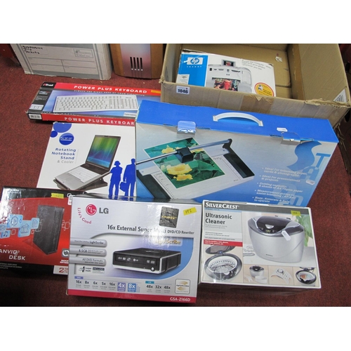 1046 - A4 Paper Trimmer, rotation notebook stand, photosmart printer, multi DVD / CD rewriter, desktop hard... 