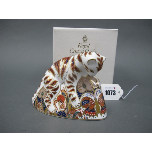 1073 - A Royal Crown Derby Porcelain Paperweight 'Bengal Tiger Cub', gold stopper, date code for 1995, 10cm... 