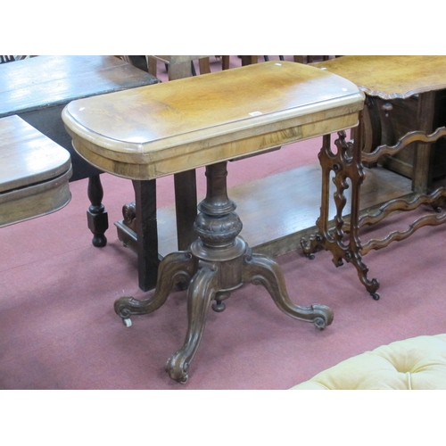 1479 - A Mid XIX Century Walnut Games Table, with a quarter veneered top, moulded edge and baized interior,... 