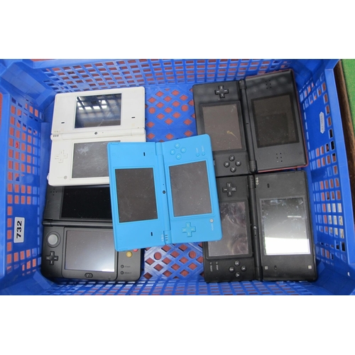 732 - Five Handheld Gaming Consoles, including four Nintendo DS, all untested, sold for parts only, playwo... 