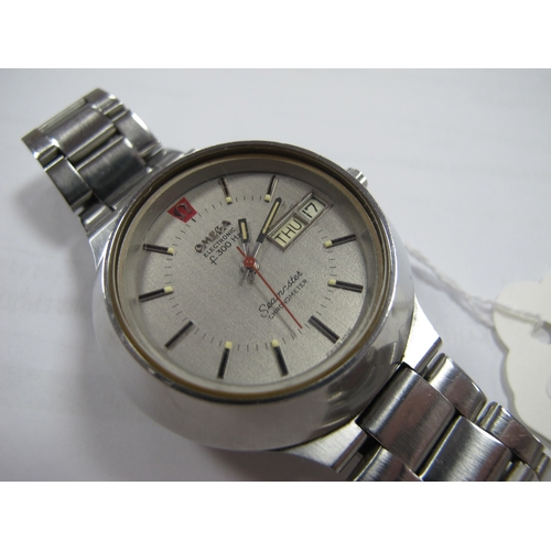 211 - Omega; A 1970's Retro Electronic Seamaster Chronometer Gent's Wristwatch, the f300Hz signed dial wit... 