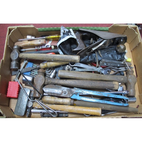 1042 - Hilka Combination Wrench Set, hammers, Bailey No 4 plane, other tools:- One Box.