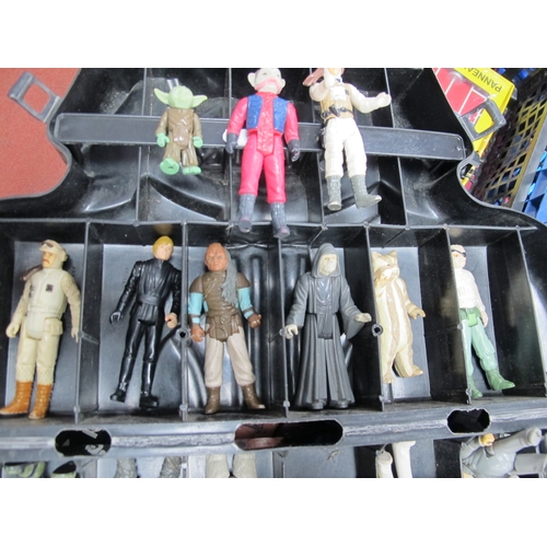 622 - Twenty Five Original Star Wars Trilogy Plastic Action Figures, to include Lando Calrissian, Yoda, Ch... 