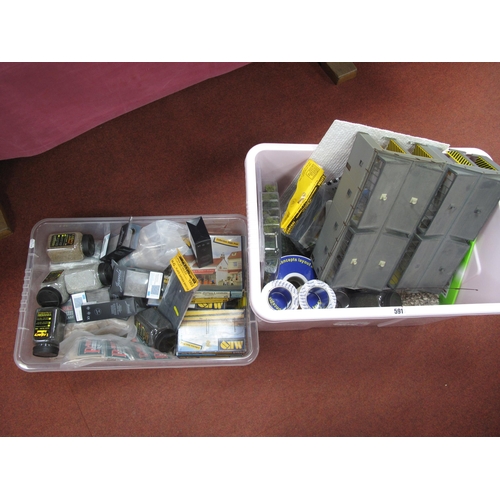 591 - Contents of A Railway Modellers Workshop, items include DCC concepts layout wire, programmable contr... 