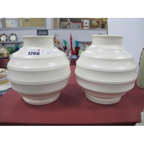 1266 - Keith Murray (1892 - 1981) For Wedgwood, Art Deco white globular pottery vases, bomb design, green f... 