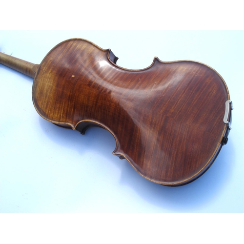 1325 - A Fine English Viola, made by William Robinson, Plumstead London, in 1925, signed internally to the ... 