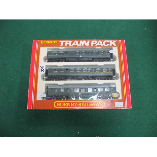 229 - A Hornby #R.369 'OO' Gauge Train Pack, comprising of BR 3 - car diesel multiple unit Class 110, boxe... 