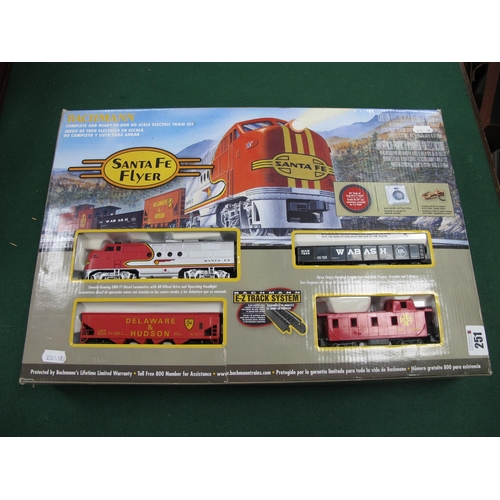 251 - A Bachmann #00647 'HO' Gauge Santa Fe Flyer Train Set, to include FT diesel, loco red and silver, op... 