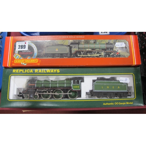 289 - Two 'OO' Gauge Locomotives and Tenders, comprising of #R060 class B7 4-6-0, R/No 61656, 'Leeds Unite... 