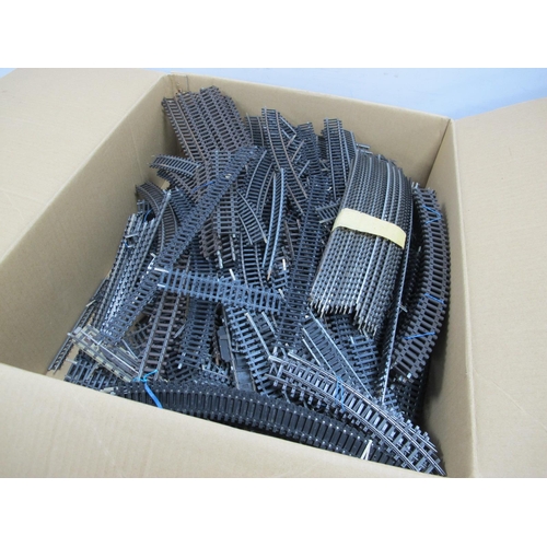 49 - A Large Quantity of 'OO' Gauge/4mm Loose Track by Hornby, Triang, Peco etc, full/half straights, cur... 