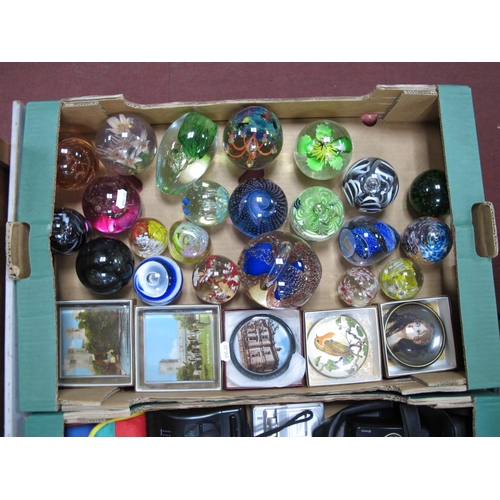 1071 - Glass Paperweights, to include Caithness, Hippocampus, Kerry, Selkirk and various others, approximat... 