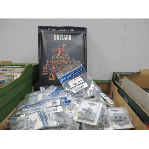 453 - Warhammer 40,000 Interest, to include Skitarii 12 Citadel miniatures kit, Astra Militarum Tech-Pries... 