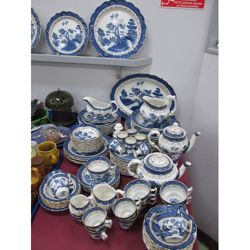 1175 - Booths 'Real Old Willow' tea and dinner service. Approx. 100 pieces.