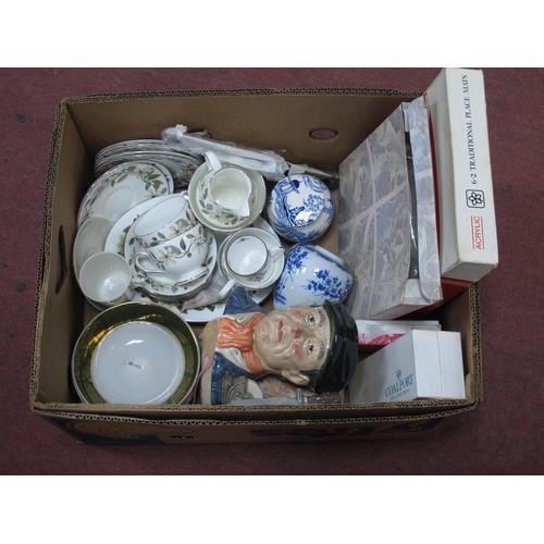 1030 - Wedgwood 'Beconsfield' tea set comprising of teacups, saucers, jug, sugar, etc. along with a large R... 