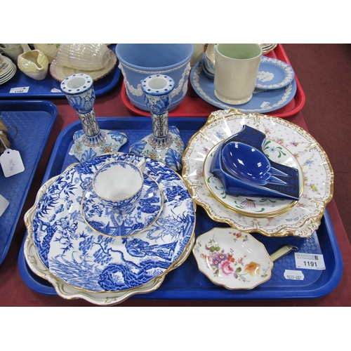 1191 - Hornsea pottery ashtray in the form of a bird, a Royal Crown Derby teacup, saucer and plates two pie... 