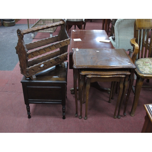 1542 - Mahogany Nest of Tables, early XX Century commode, together with a pine magazine rack (3).