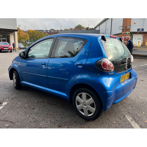 1000 - 2009 [YP59 XWE] Toyota Aygo 1.0 VVT-i (petrol) 5-door hatchback in blue with 26,970 miles. MOT expir... 