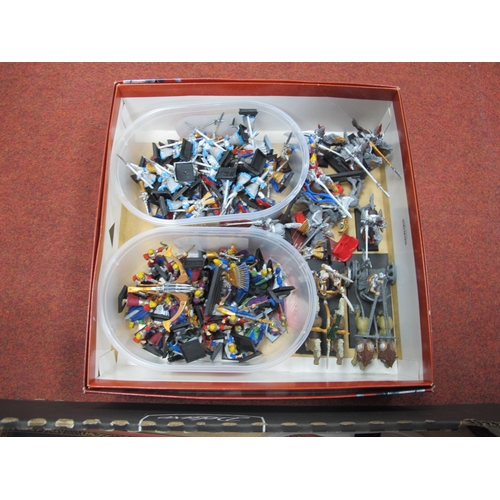 621 - Warhammer Wargaming Interest, to include many painted plastic and white metal figures, creatures, it... 