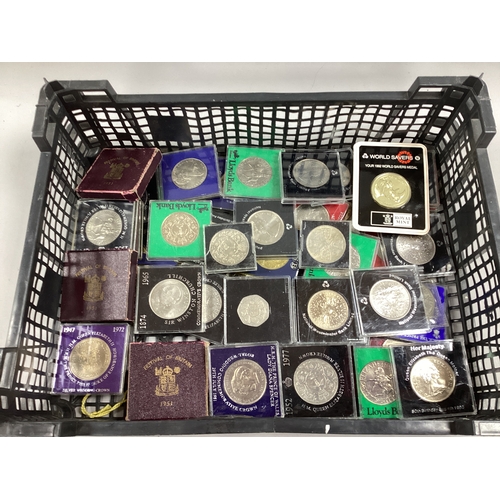 16 - Large Collection Of GB Commemorative Coins, 1977 Jubilee, Churchill, Charles and Diana Crowns etc, a... 