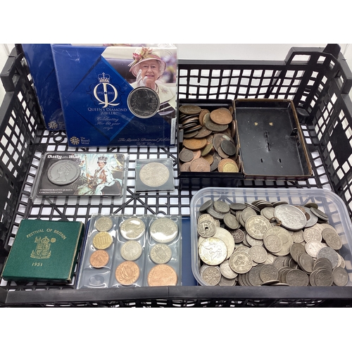 65A - Collection Of GB And World Coins, including two Royal Mint Queen's Diamond Jubilee £5 coins, mixed w... 