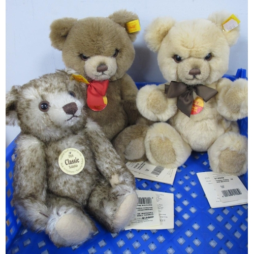 344 - Three Modern Steiff Teddy Bears #012259 Petsy (Blond) approximately 22cm tall, #012419 Petsy (Brown)... 